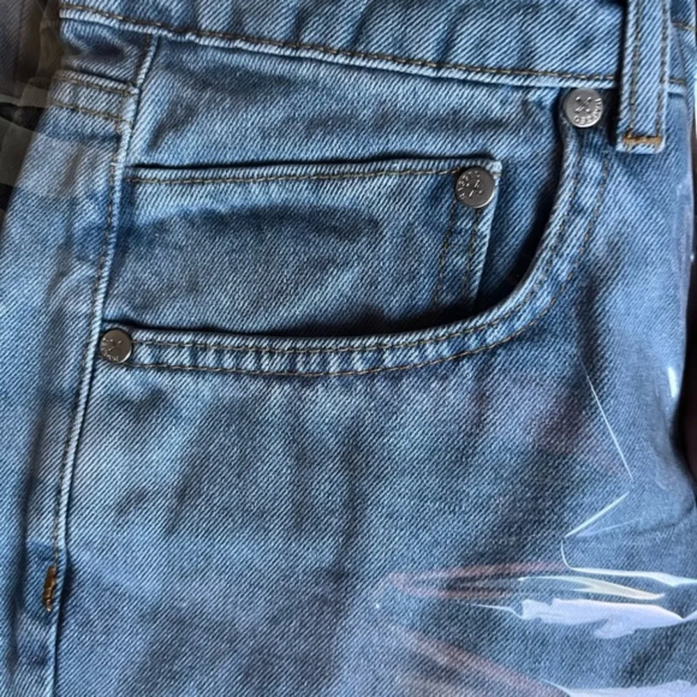 The Ragged Priest Cougar Mom Jeans - Picture 8 of 9